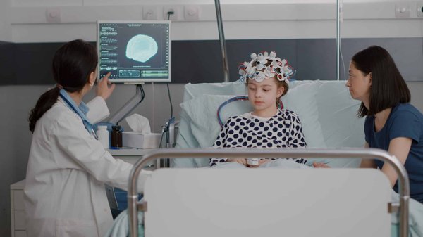 Quelle est la meilleure façon d'implémenter un système d'évolution de compétences dans un jeu de combat multijoueur?